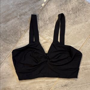 Savvi black sports bra